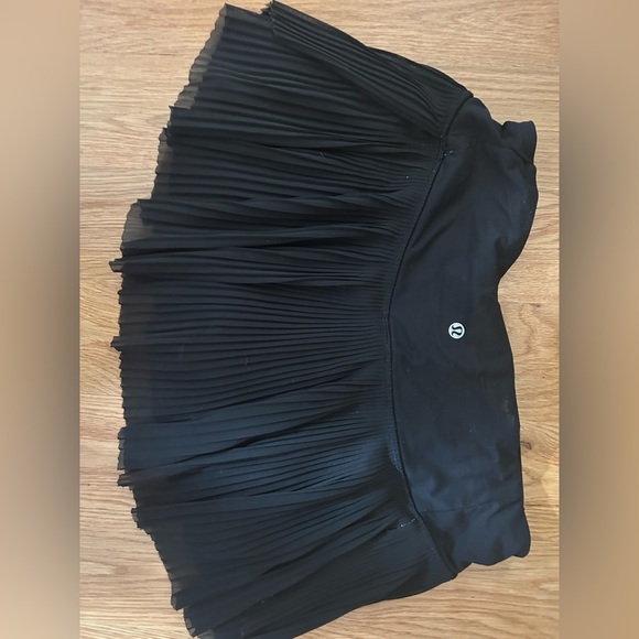 Black Size 8 Lululemon Skirt - Picture 1 of 3